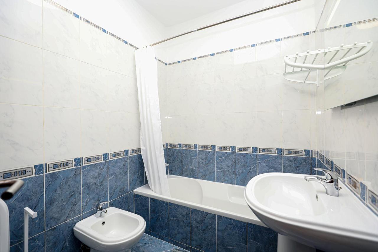 A72 - Colas Place In Lagos Apartment Bagian luar foto